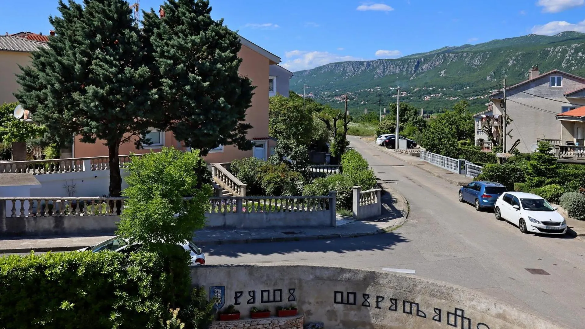 Rooms With A Parking Space Novi Vinodolski - 21509