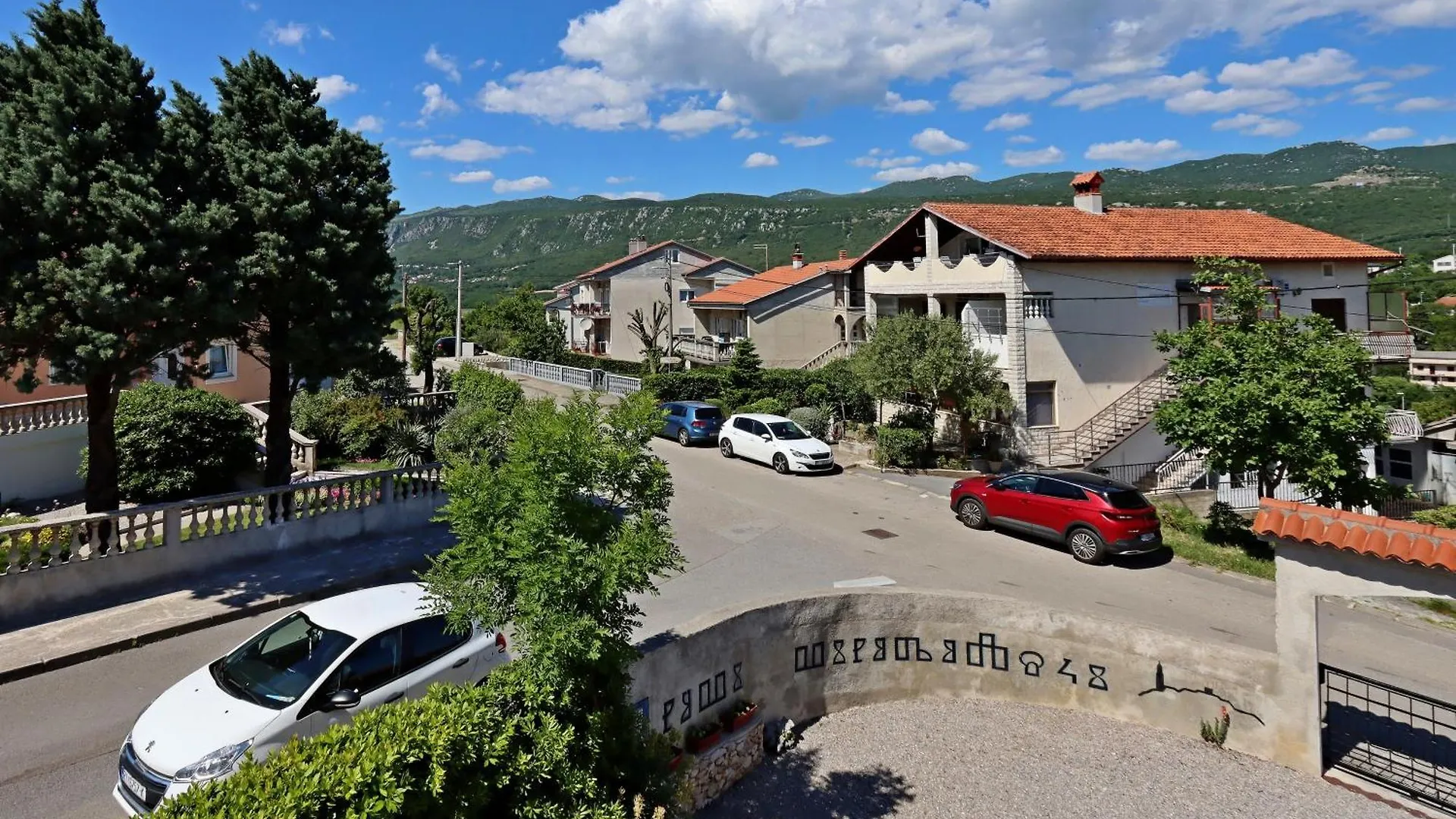 Rooms With A Parking Space Novi Vinodolski - 21509